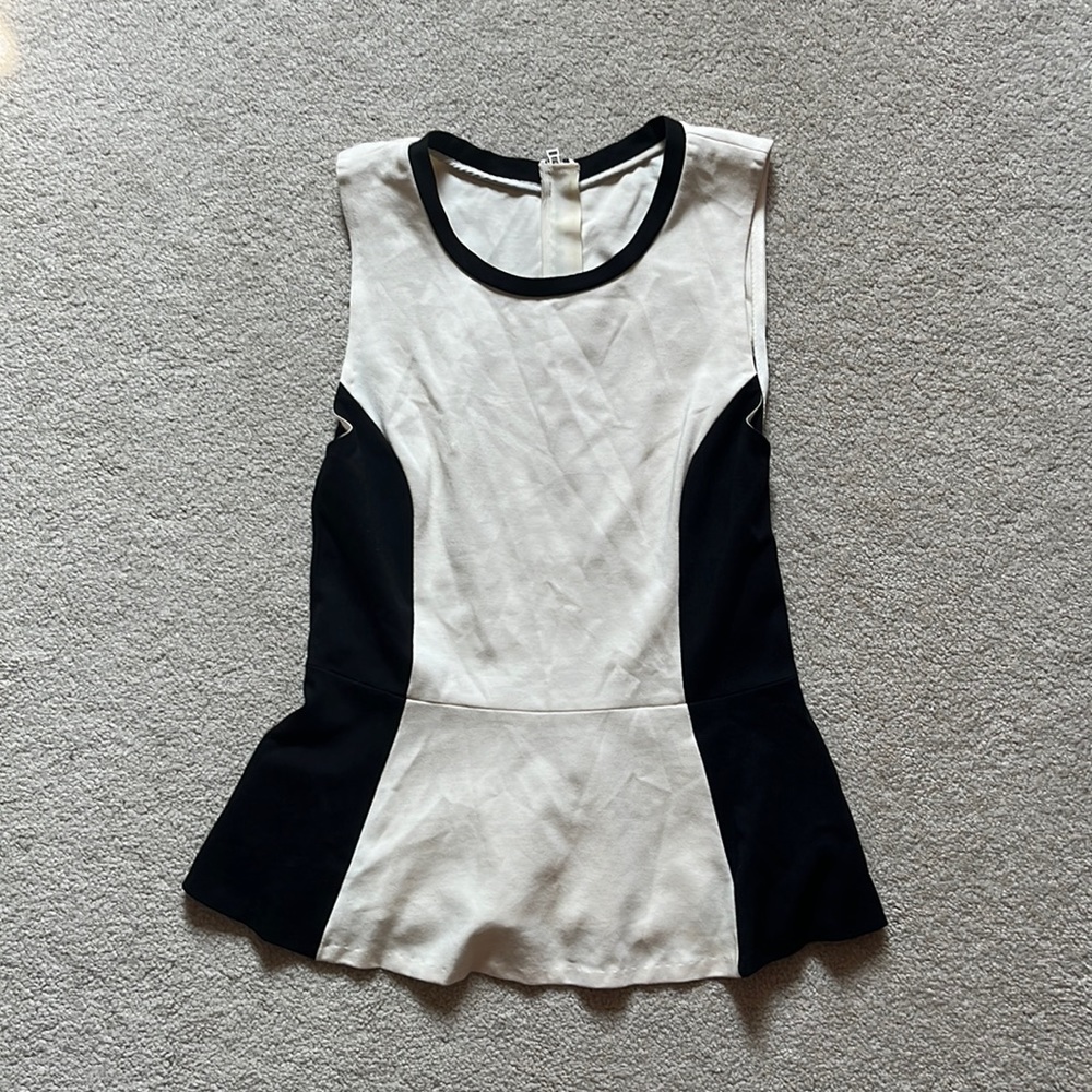 Aritzia - Wilfred Top